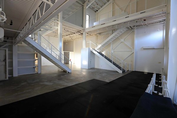 220A Studio 2nd Floor 0046