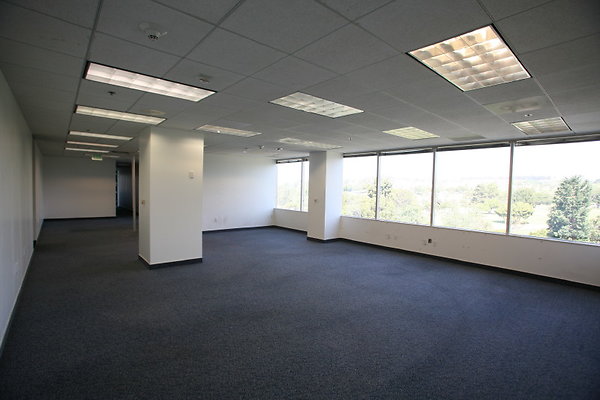 656A Suite 500 Office 0405 1