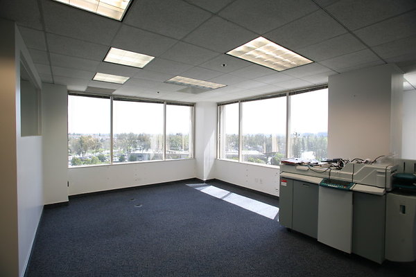 656A Suite 500 Office 0461 1