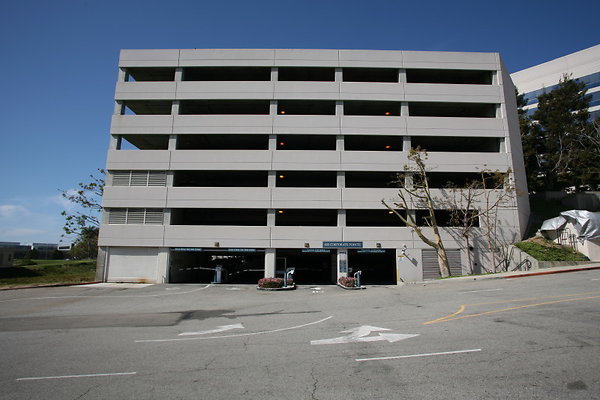 656A Parking Garage Ext 0079 1