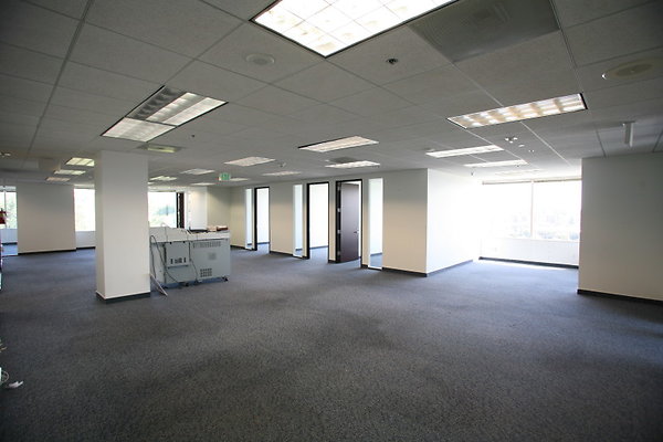 656A Suite 500 Office 0392 1