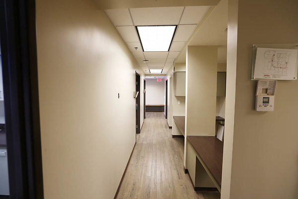 001B Suite200 Hallway2 rev 0179