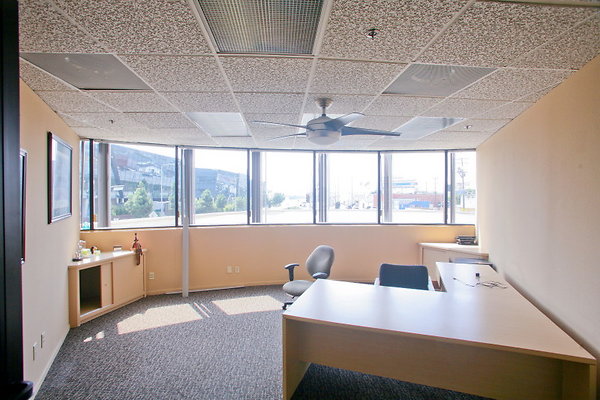 2nd Floor Office4-1 1