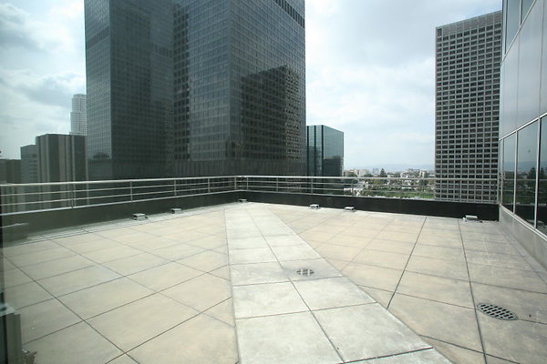 Suite 1590 Office Deck 0228 1