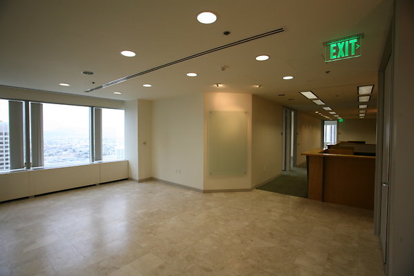 Suite 4200 Main Reception 0061 1