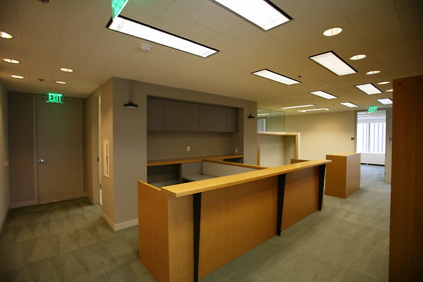 Suite 4200 Side Reception 0033 1