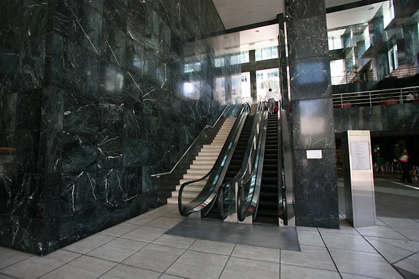 Plaza Escalators 0441 1