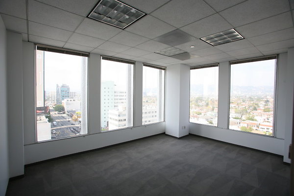 Suite 710 Office 0031 1