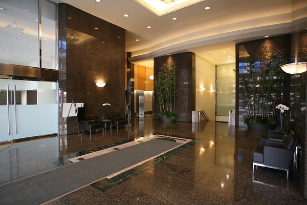 Main Lobby 0171 1