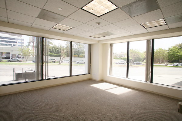 Suite 100 Office 0425 1