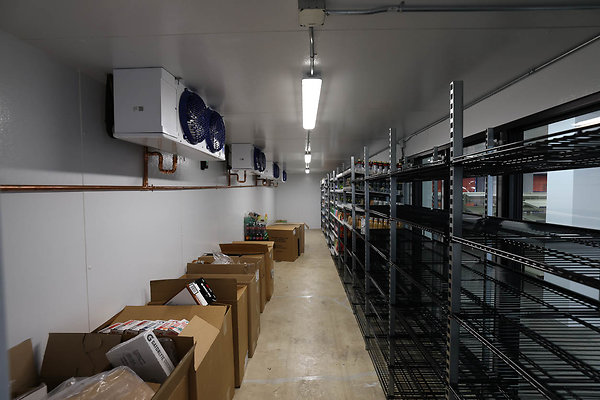 850A Cooler Interior 0207