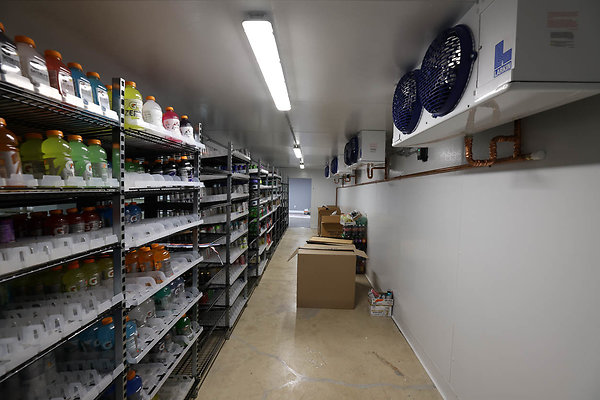 850A Cooler Interior 0208