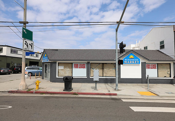 850A Front Ext 0180