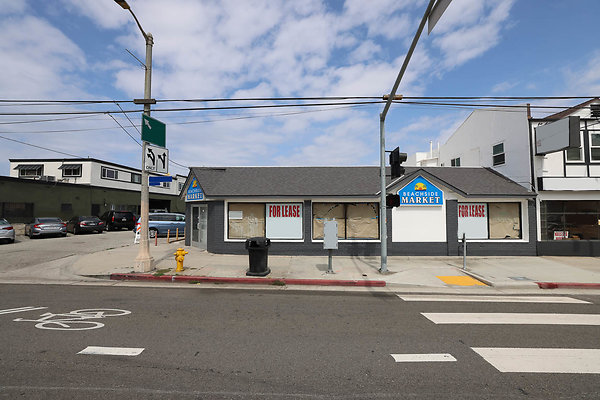 850A Front Ext 0181