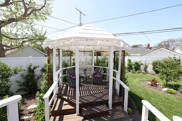 020B Gazebo 0129