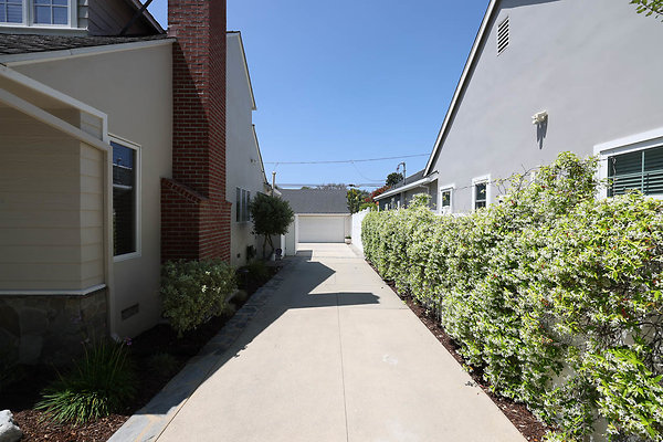 020B Driveway 0115