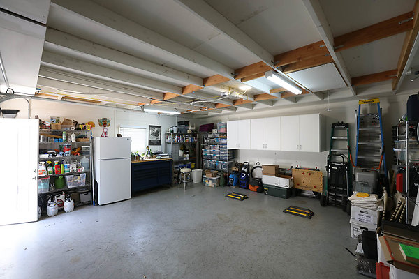 020B Garage 0145
