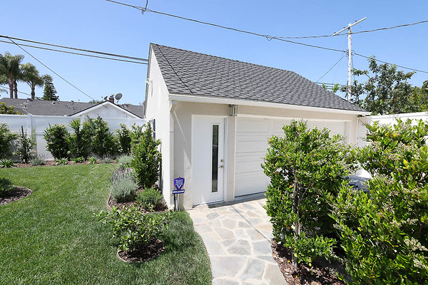 020B Garage Door 0121