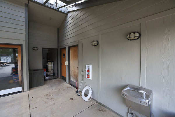 Aquatic Center Bathrooms 1310