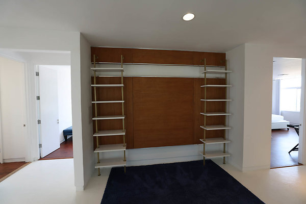092A Bedroom Hallway 0256