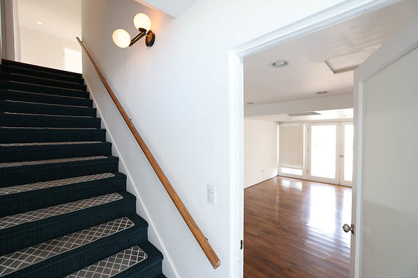 092A Office Stairs Up 0159