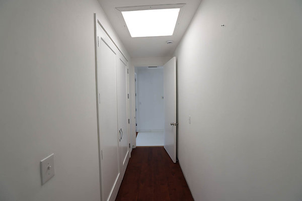 092A Bedroom3 Hallway Closet0272