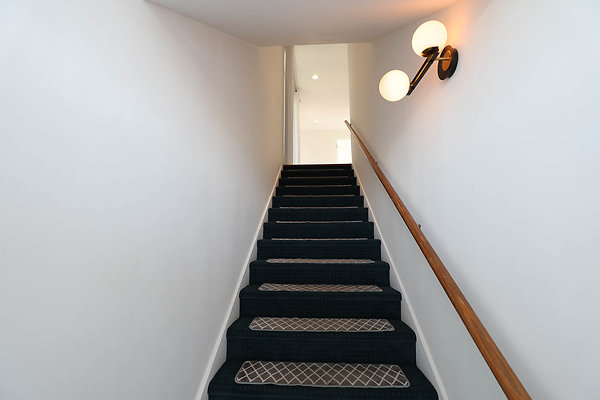 092A Office Stairs Up 0158