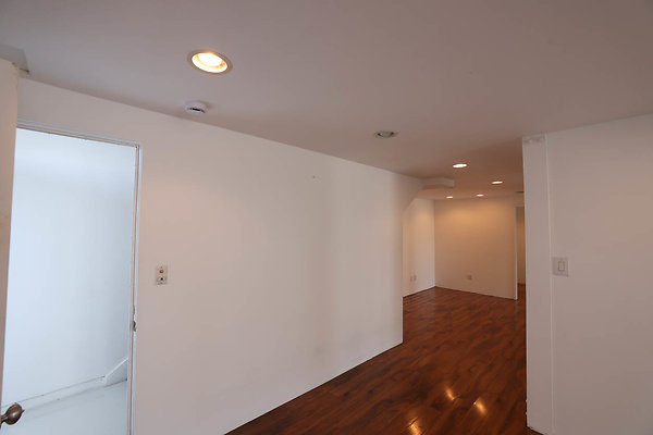 092A Office Hallway 0148