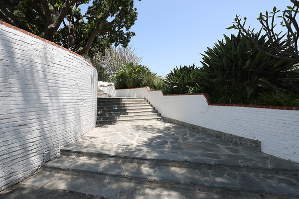 092A Front Steps 0020
