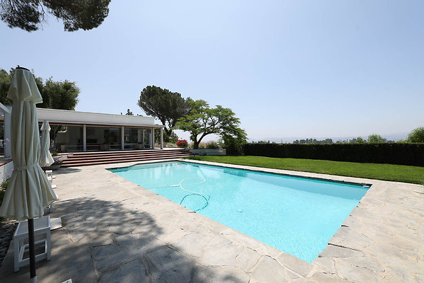 092A Pool 062