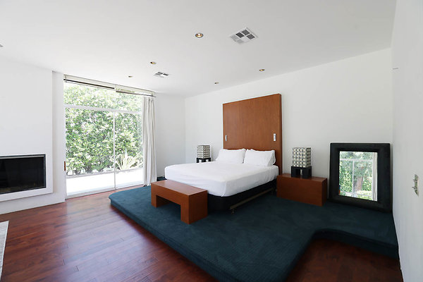 092A Master Bedroom 0189
