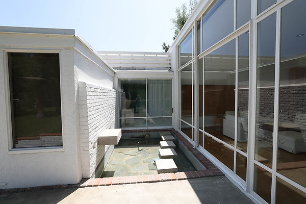 092A Rear Fountain 0042