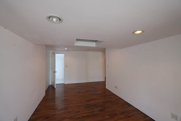 092A Office1 0146