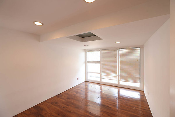 092A Office2 0151