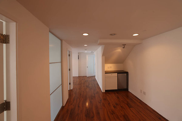 092A Office Hallway 0149