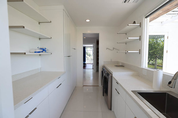 092A Laundry Room 0239