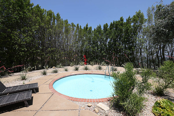 092A Guest House Pool 0112
