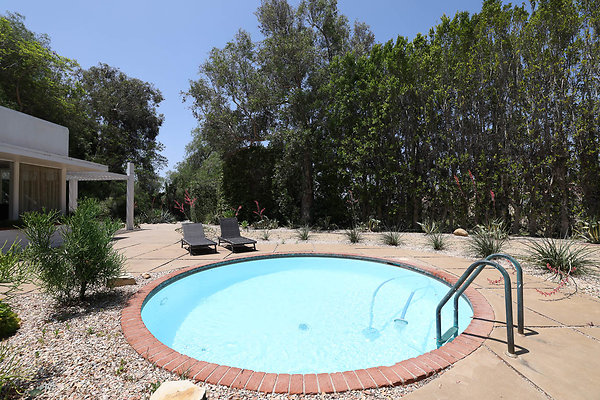 092A Guest House Pool 0113