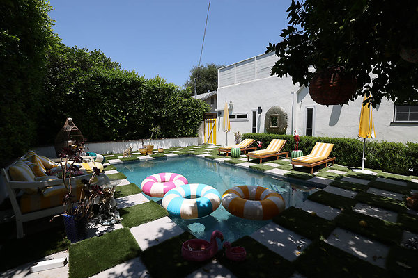 010B Pool 0104