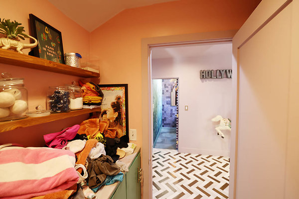010B Laundry Room 0052