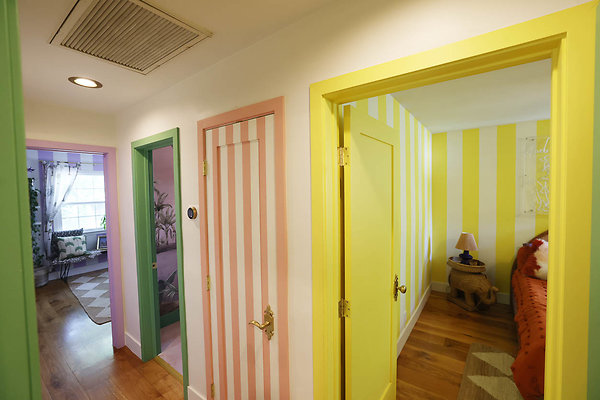 010B Bedroom Hallway 0024