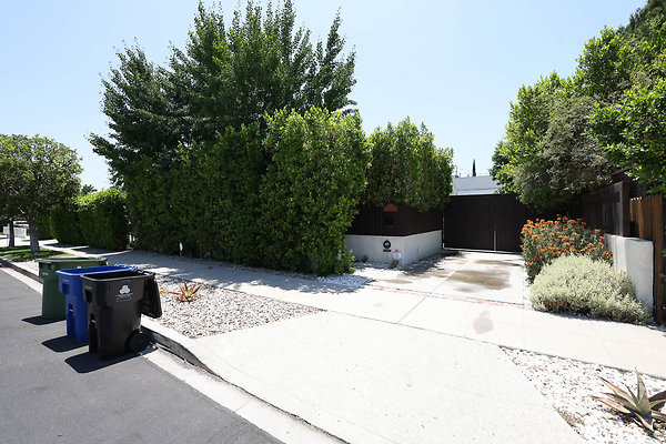 010B Driveway 0130