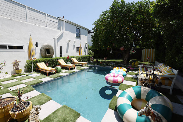 010B Pool 0102
