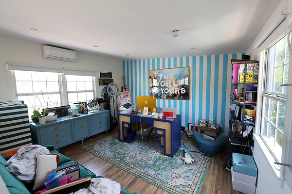 010B Office 0077