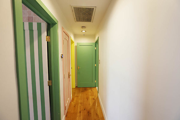010B Bedroom Hallway 0029