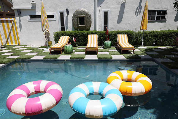 010B Pool 0105