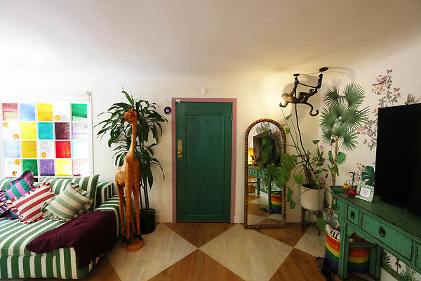 010B Front Entry 0005