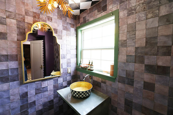 010B Powder Room 0074