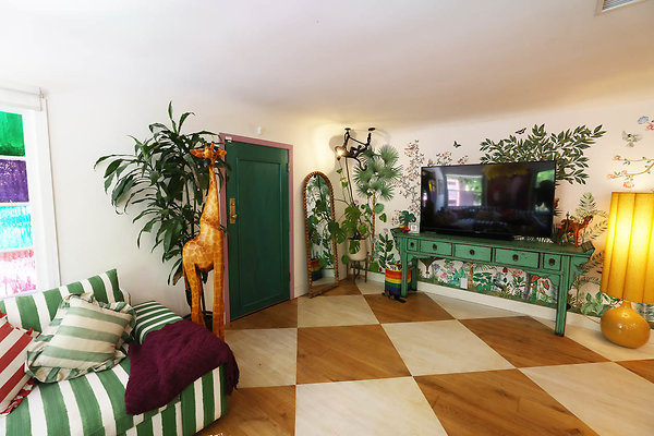 010B Front Entry 0007