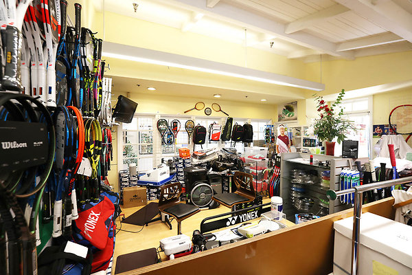 Pro Shop 0060